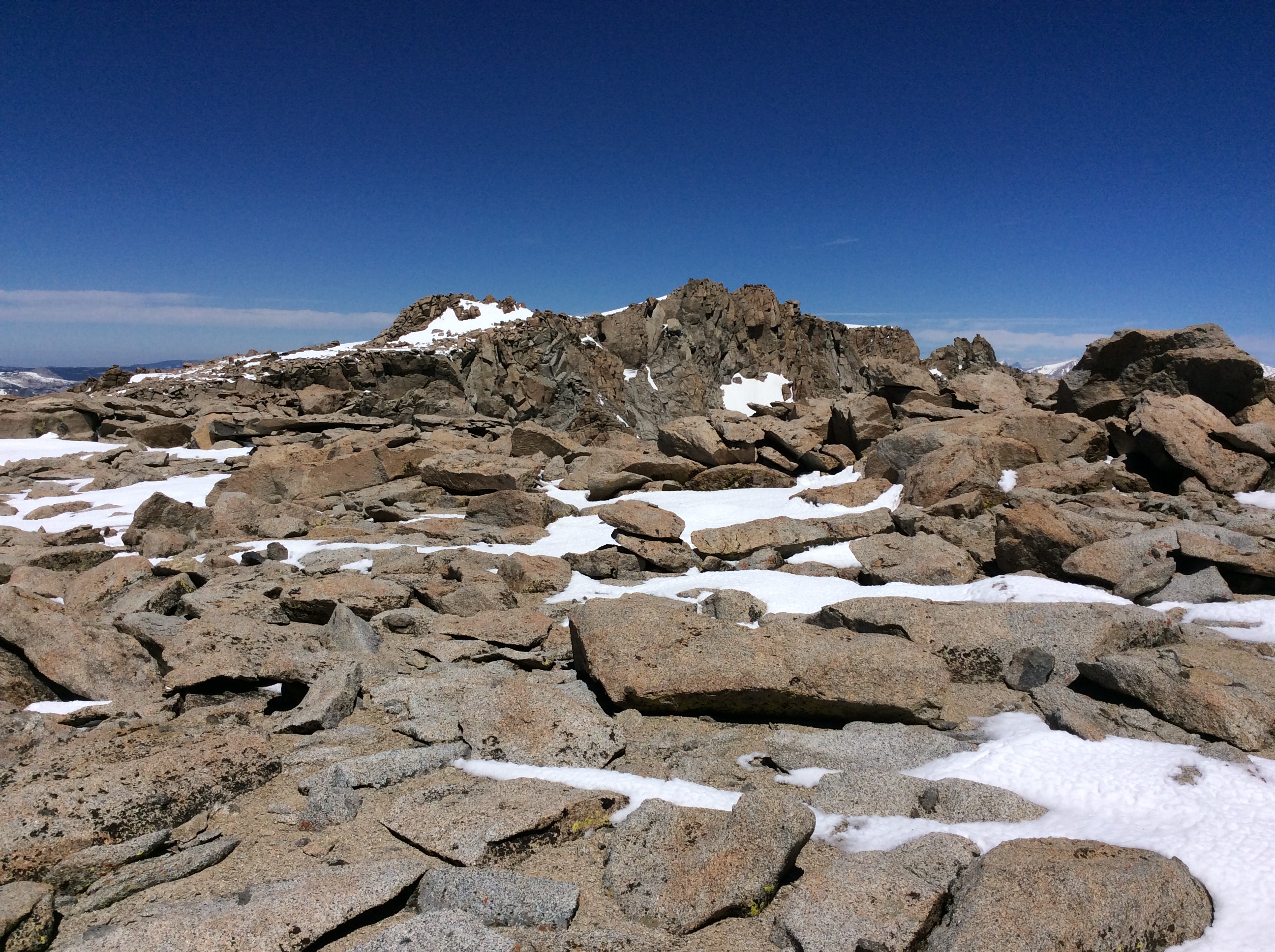 view north from Mt Lamarck